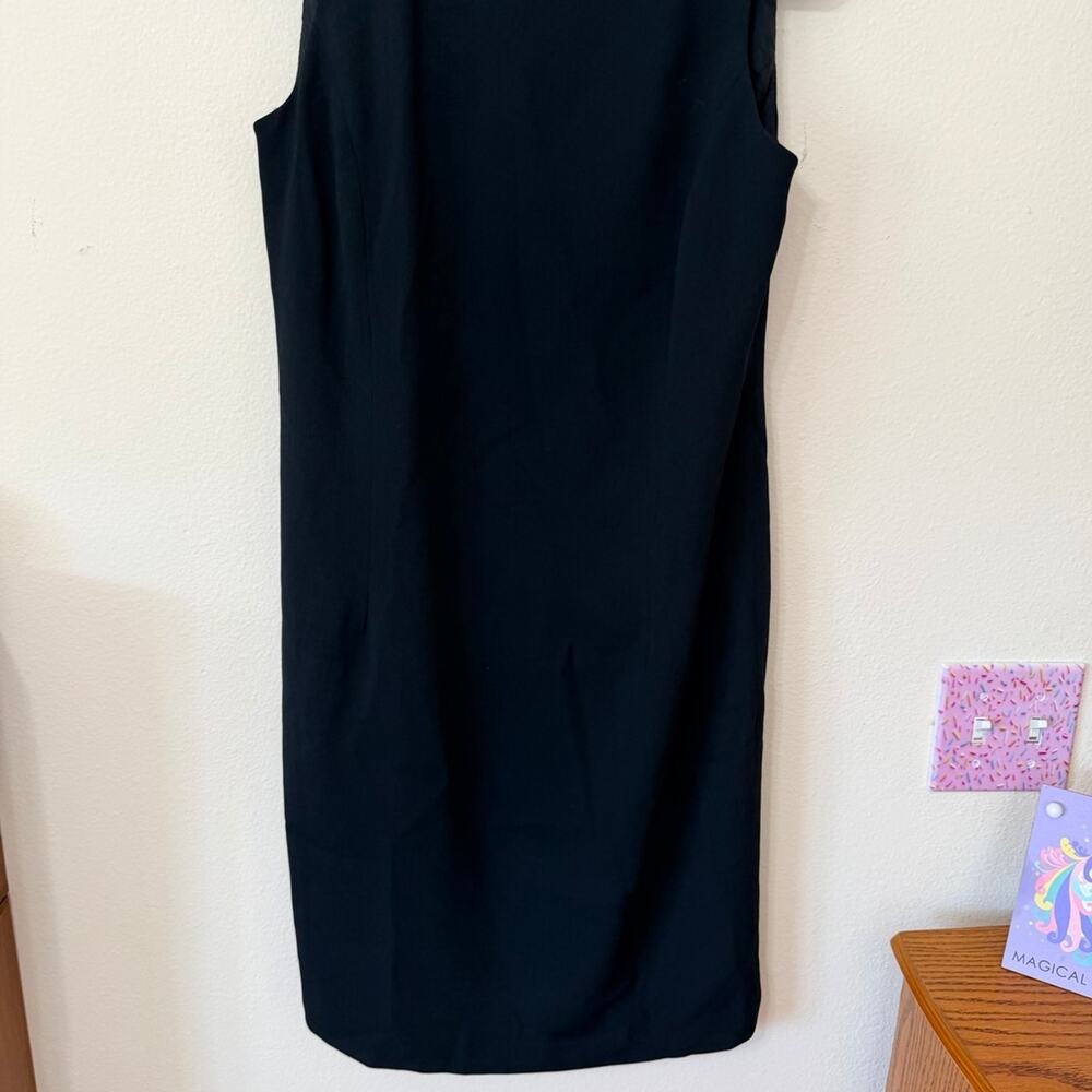 Black Sleeveless Knee-Length Sheath Dress